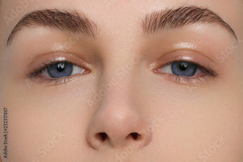 Vászonkép Close-up macro of beautiful female eye with perfect shape eyebrows