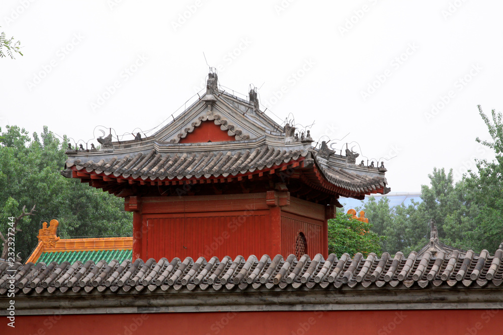 ancient Chinese carved eaves traditional temple architecture