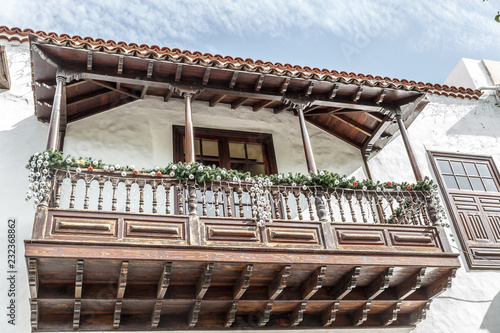 Beautiful balcony of a manor house in the village of La Orotava, Tenerife © Óscar