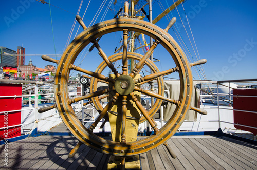 Ship, Wheel
