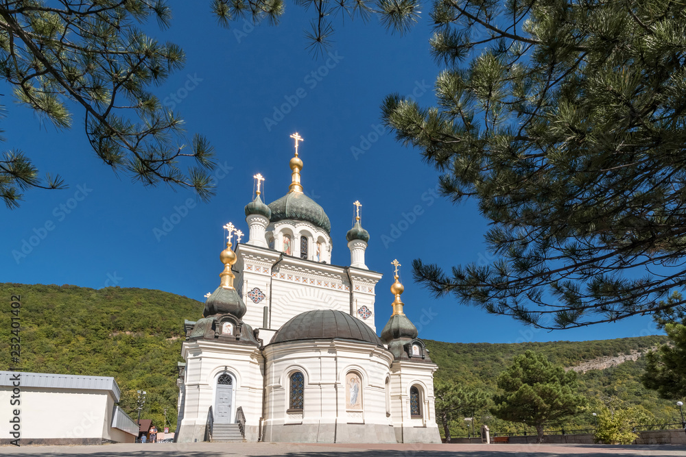 Obraz premium Church of the Resurrection of Christ in the Foros village, Crimea
