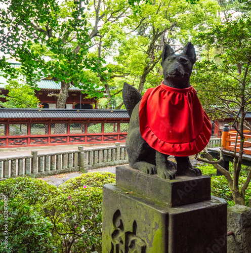 Canvas Print Nezu Jinja Shrine - the famous Shinto Shrine in Tokyo Bunkyo