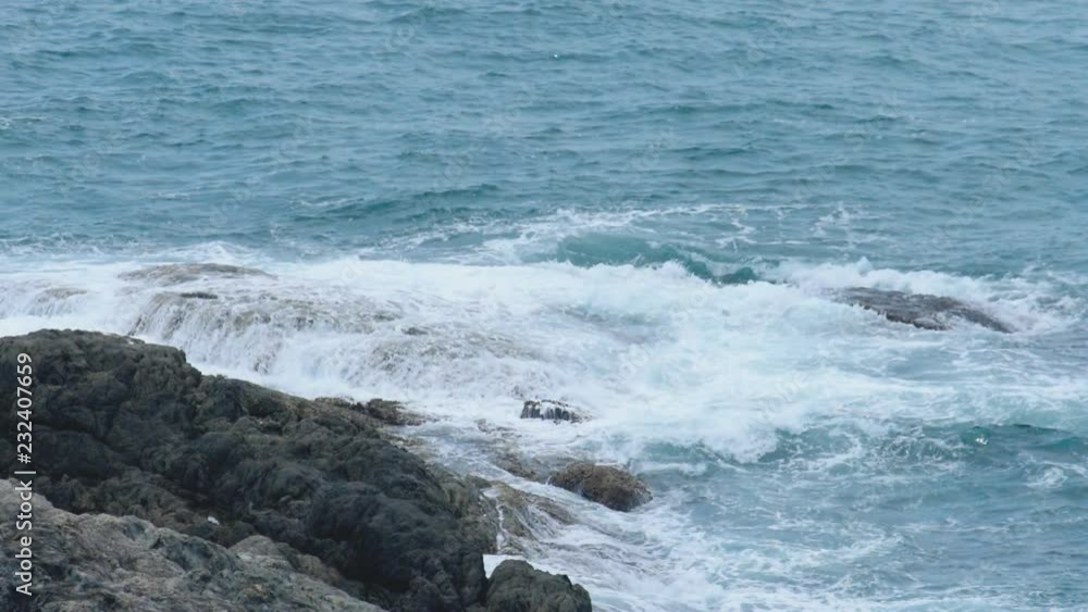 Indian Ocean shore waves