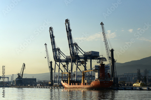 everyday port life, ship repair yard, vessels