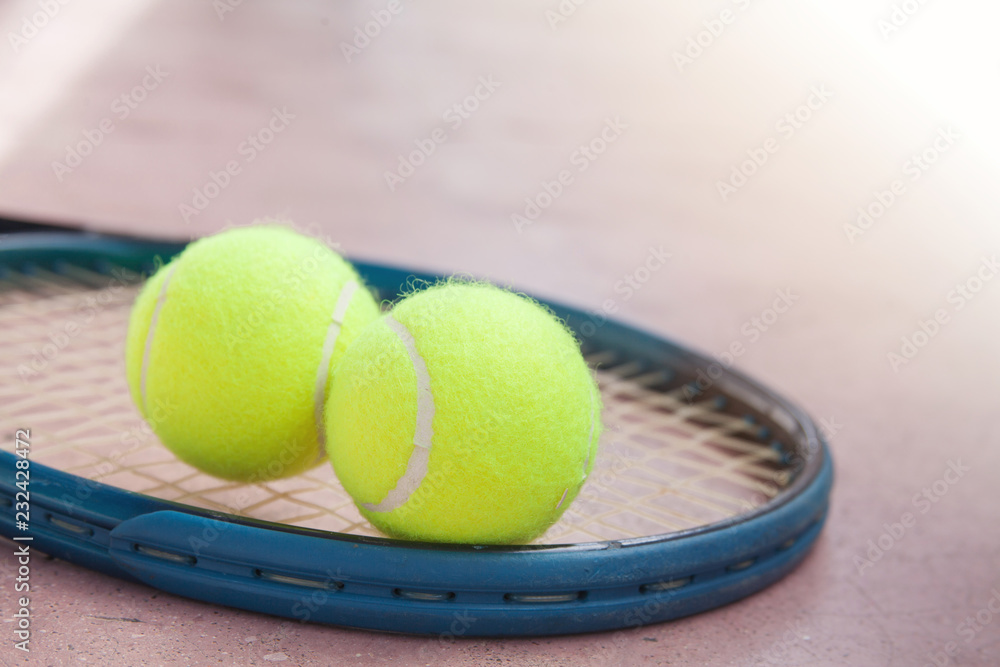 action,activee,athlete,ball,competitive,court,equipment,fitness,healthy,hitting,hobby,holding,tennis,player,man,swing,tennis,match,club,outdoor,playing,play,racket,serve,training,tornament,game,celebr