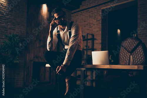 Fotografia Low angle top view general manager banker broker shareholder bri