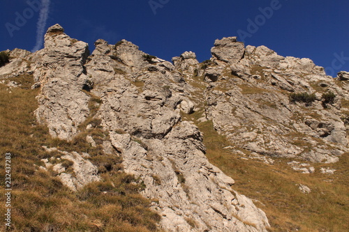 Schroffe Felswand am Monte Grona (Luganer Alpen)