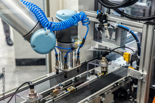 Universal robots arms