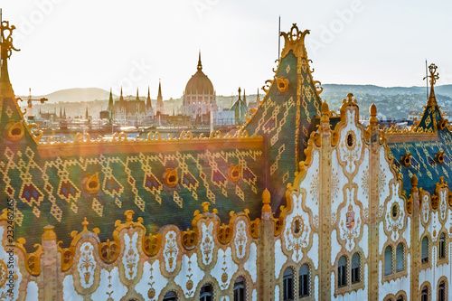 Obraz na płótnie Hungarian parliament in Budapest on the Danube river w salonie