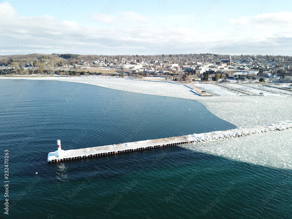 Ταπετσαρία Aerial drone northern michigan petoskey little traverse bay