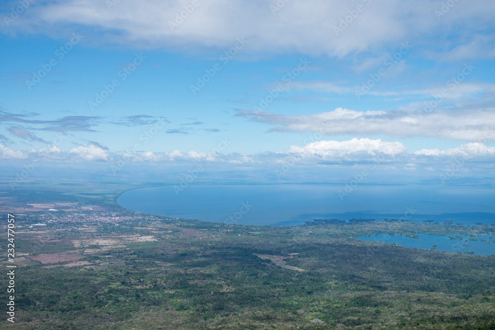 Naklejka premium Managua Lake 