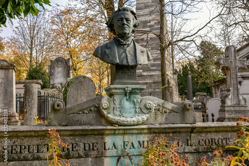 Cimetière du Père-Lachaise / Sépulture de Camille Corot photo