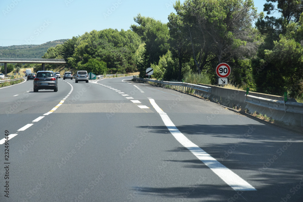 Bretelle de sortie de l'autoroute A9 languedocienne dans l'Hérault Stock  Photo | Adobe Stock