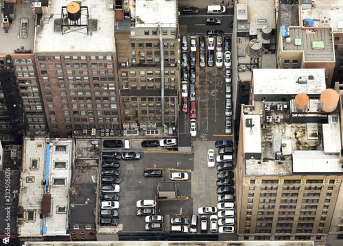 Canvas Print Top view on the cars in the parking lot in New York