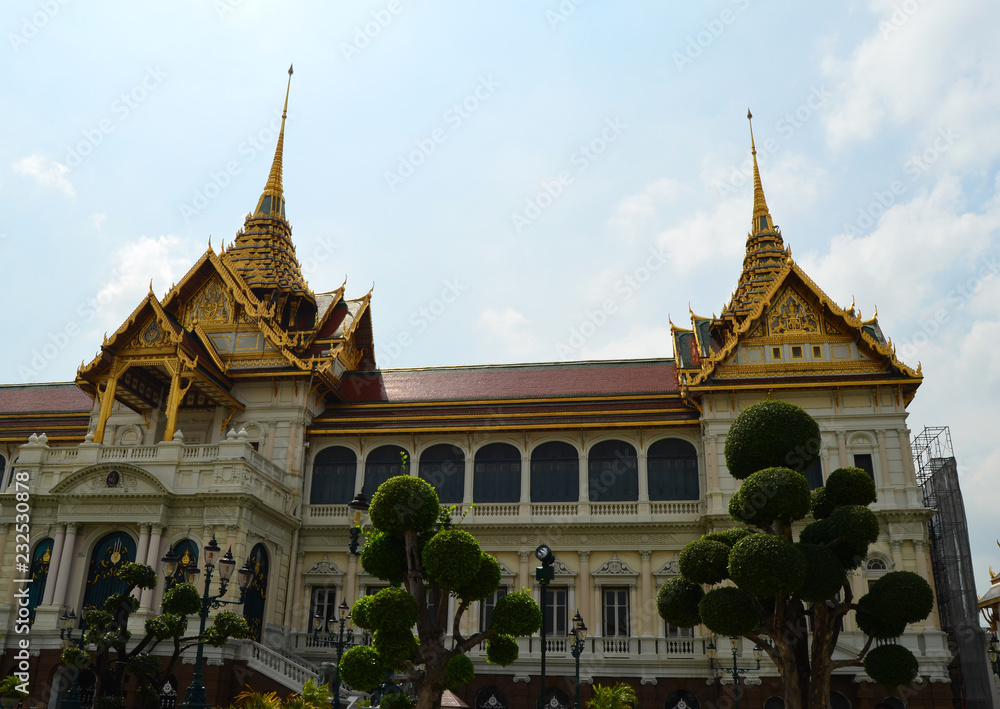 Fototapeta premium thaialnde palais royal