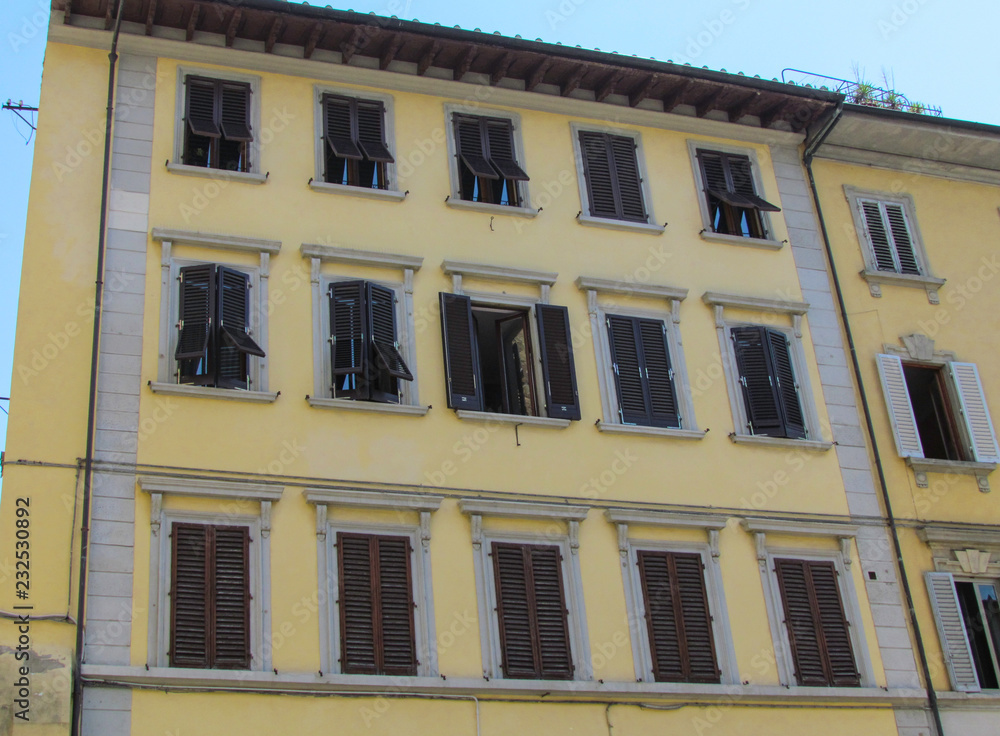 Obraz premium janelas e portas