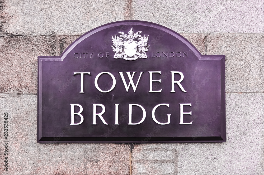 Obraz premium Tower Bridge plate, London, UK