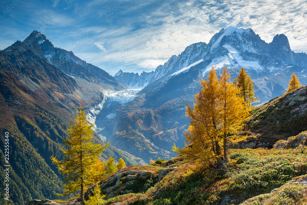 Saisons d'automne au massif du Mont Blanc
