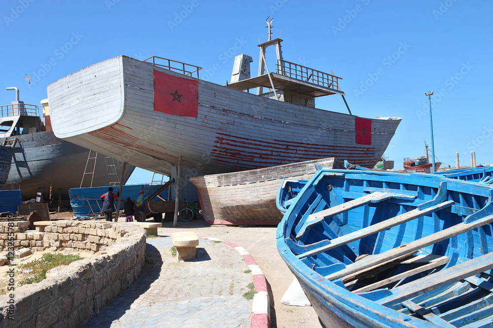 Fototapeta premium Barche abbandonate in Marocco