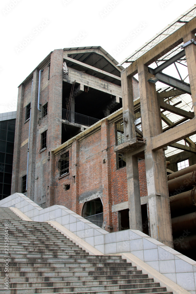 Obraz premium concrete pouring abandoned building