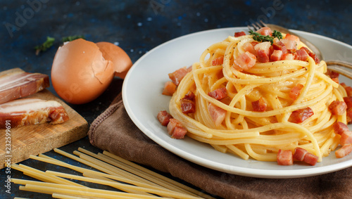 Traditional italian dish spaghetti carbonara