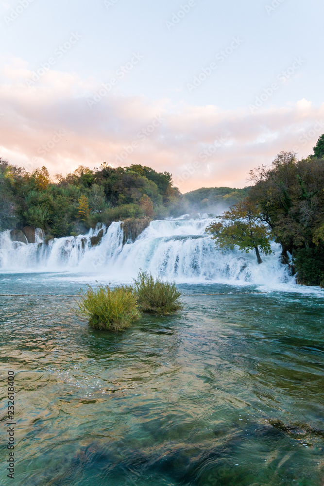 Parc naturel Krka chutes d'eau cascades Croatie Parc naturel Krka chutes d'eau cascades Croatie