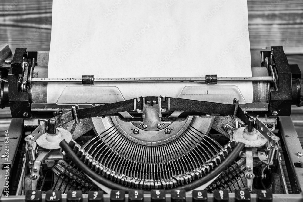 1,218 Old Typewriter Paper Stock Photos, High-Res Pictures, and Images -  Getty Images