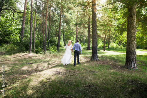 wedding photography in the forest