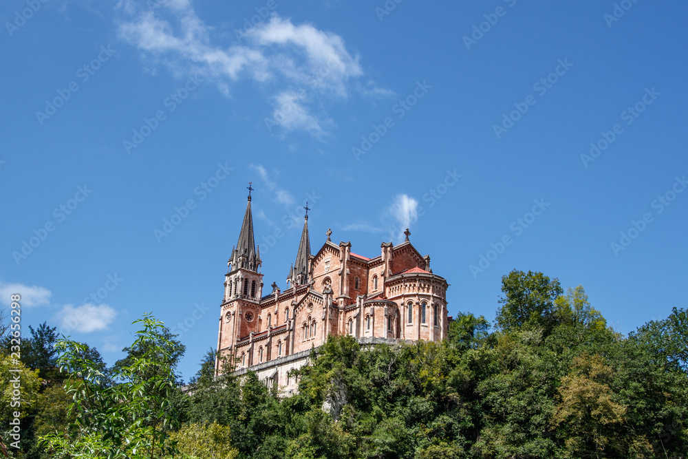 Santuario de Covadonga Santuario de Covadonga