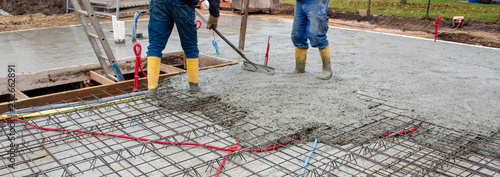 Betonieren von einem Fundament bzw. Decke für einen Neubau