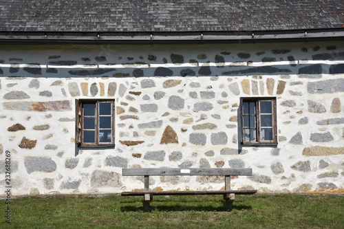 Oberrauchenödt, Oberösterreich, Mühlviertel, Kirche, Sankt Michael, St. Michael, Grünbach, Mesnerhaus, Pfarrhaus, Freistadt, Denkmal, Filialkirche, Fenster, Flügelfenster photo