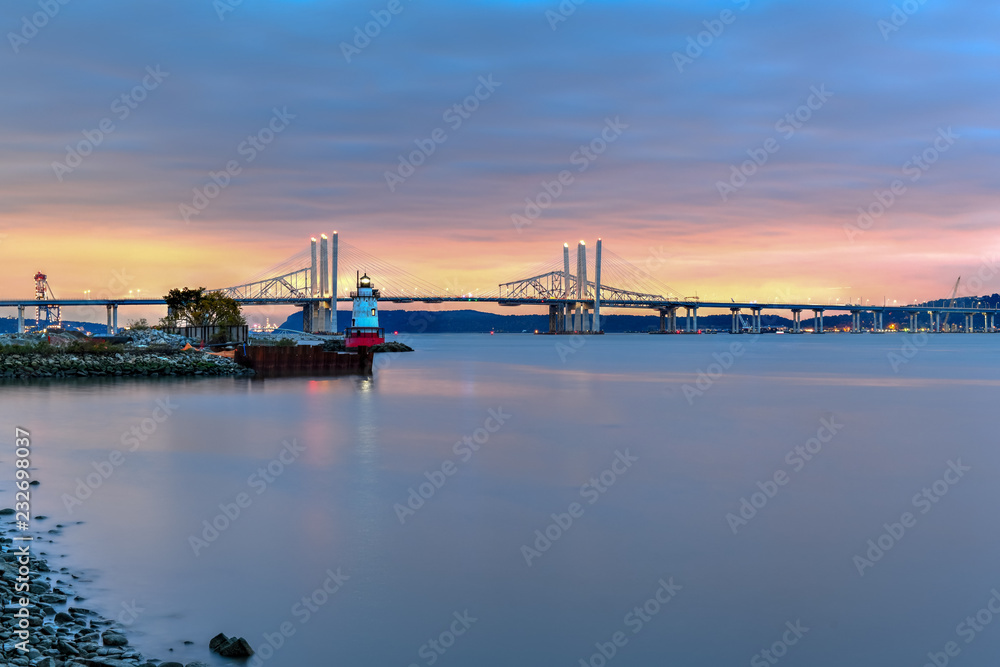 Fototapeta premium Tappan Zee Bridge - New York