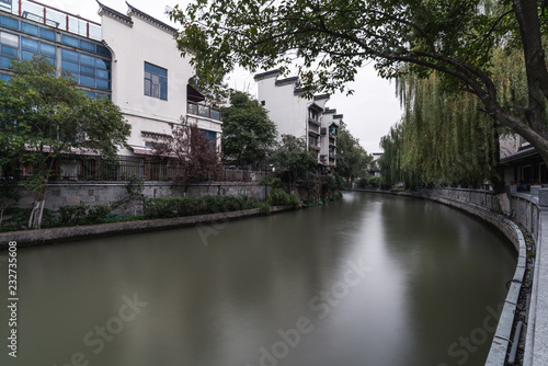 Empty Chinese architecture by the river, Chinese characteristics © NAYUKIFILMS