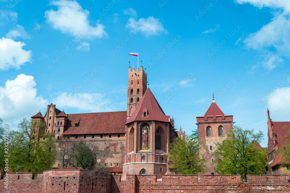 teutonic order castle in malbork