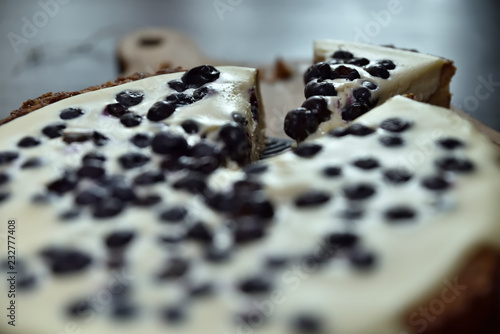 tarte à la crème blanche au mascarpone et au chocolat blanc et aux bleuets photo