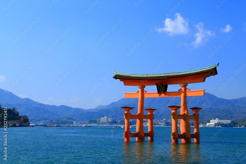 Naklejka premium Hiroshima, Miyajima, Itsukushima Shrine