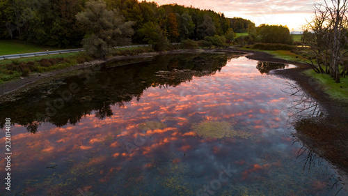 Luftaufnahme Morgenstimmung am See photo