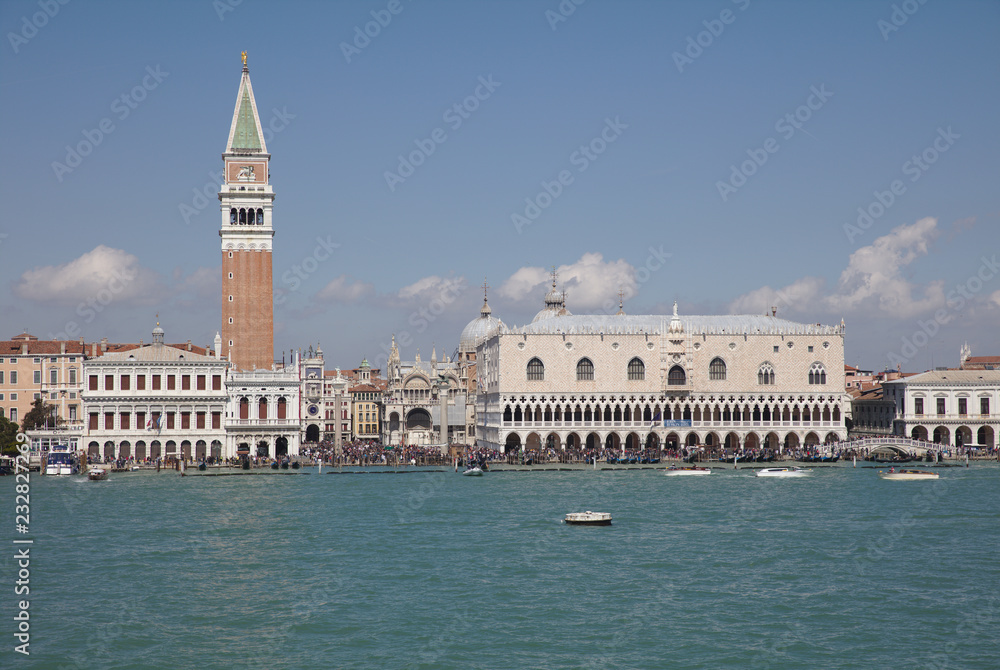 View from Venice car ferry of Palazzo Ducale from Bacino San Marco 4237