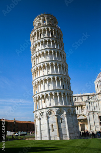 Pisa leaning tower