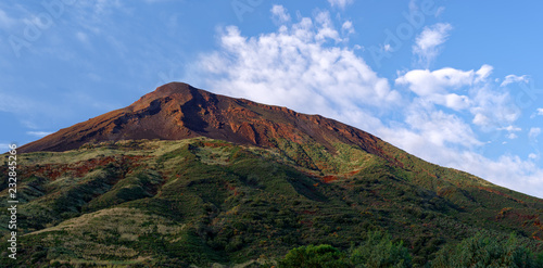 Cuadro en lienzo Stromboli volcano Sicily Italy