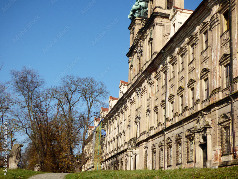 Klasztor cystersów w Polsce.