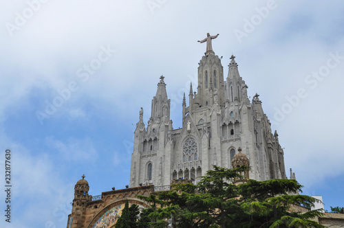  Expiatory Church of the Sacred Heart of Jesus in Barcelona