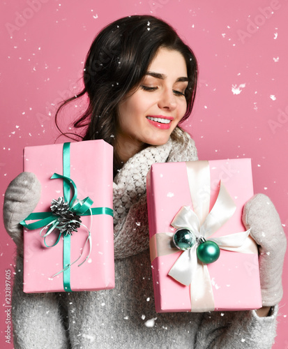 a beauty young girl with christmas gift