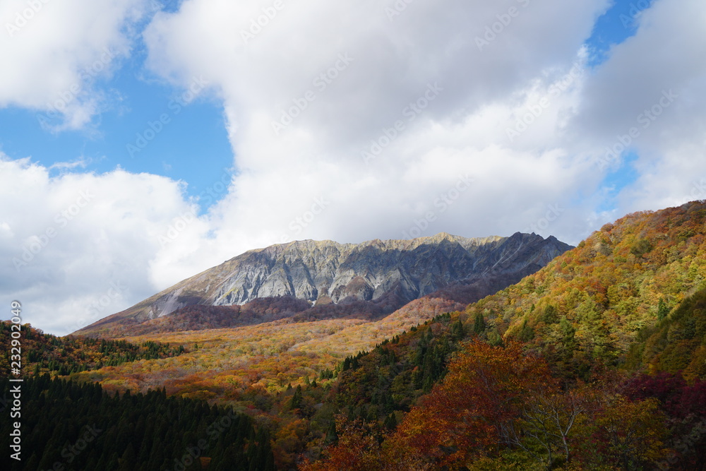 秋の大山　鳥取県