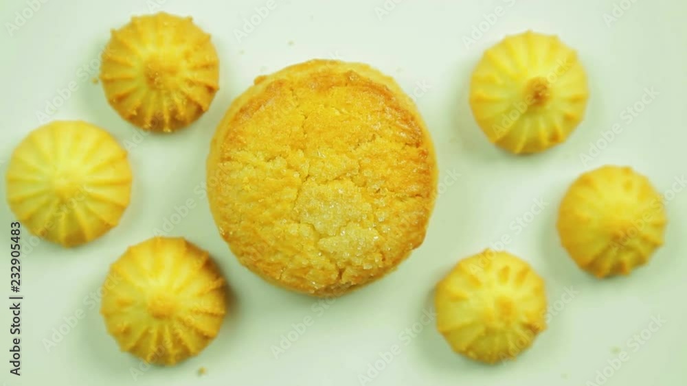 Butter biscuits round, surrounded by small cookies .. Movement in a circle. Hand Made. Butter biscuits round, surrounded by small cookies .. Movement in a circle. Hand Made.