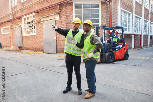 Fachlagerist oder Vorarbeiter im Logistik Team