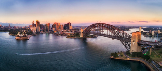 Acrylglasbilder Sydney Kirribilli Skyline im rosa Morgenlicht  © Taras Vyshnya