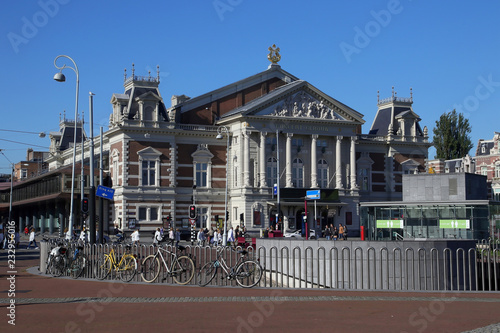konzertgebäude am museumsplatz in amsterdam