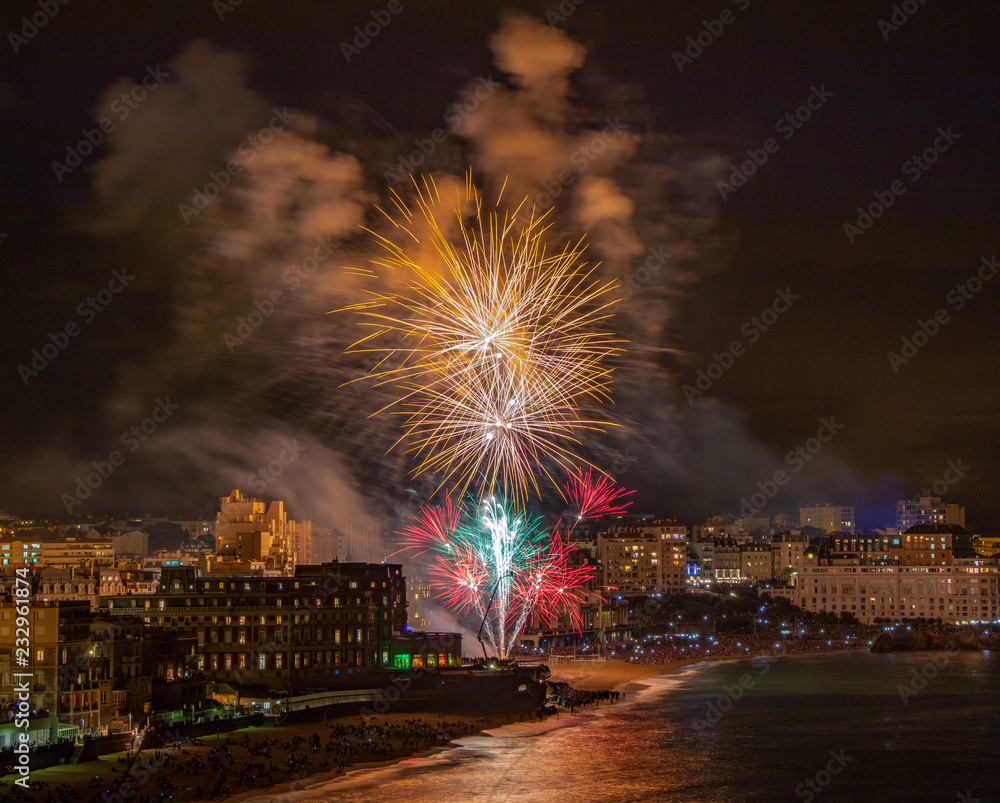 Naklejka premium feux d'arifices Biarritz
