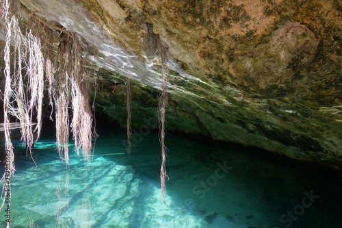 Obraz na płótnie cenote w salonie